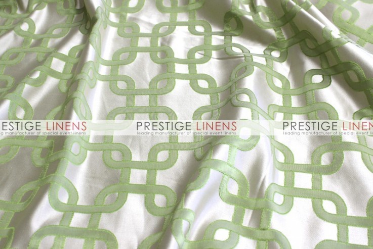 Links Jacquard Table Linen - Apple